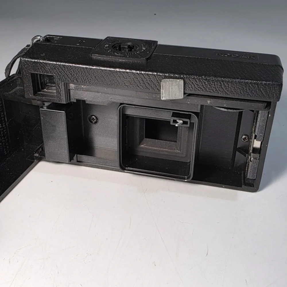 Vintage Kodak Instamatic X-15 Film Camera Black & Silver 1970's‎ Movie Prop USA